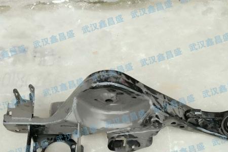 汽车摆臂纵臂是什么