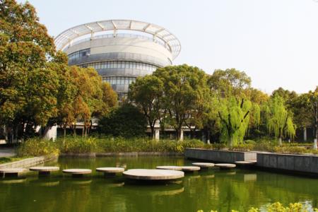 上海大学校园让参观吗