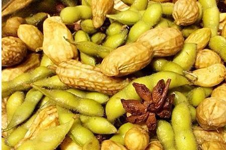 凉菜花生毛豆的毛豆是黄豆么