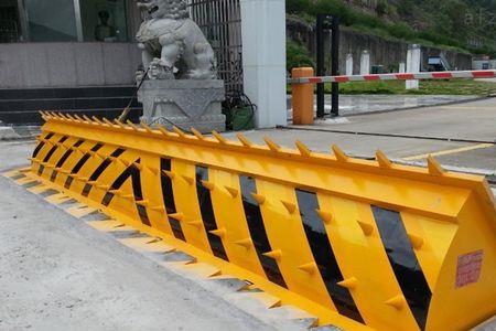 高速路路障损坏如何赔偿