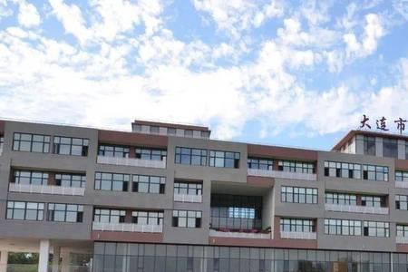 大连102中学怎么样