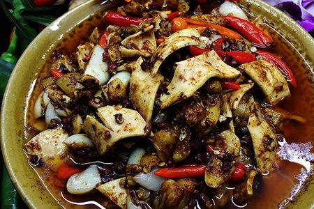 云南菜以什么口味为主
