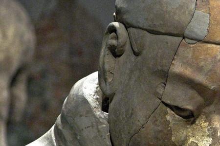 兵马俑为什么是石头做的