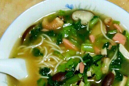香菇青菜面条的做法