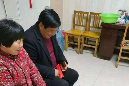 小孩磕头步骤