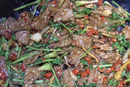 阿飞小炒牛肉的做法