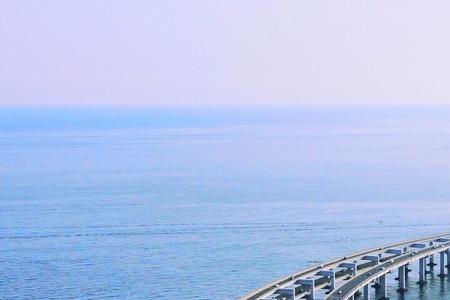 大连跨海大桥上有人行道吗