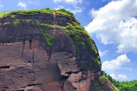 龙虎山风景区属于哪个区