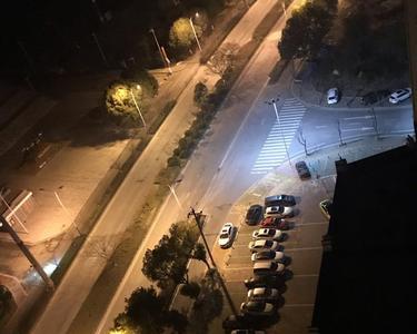 夜深了人静了什么意思