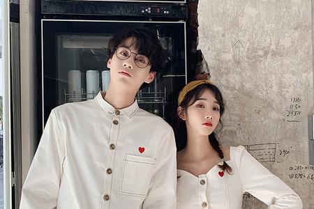 男生订婚可以穿白色衣服吗