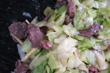 包菜烧牛肉的做法