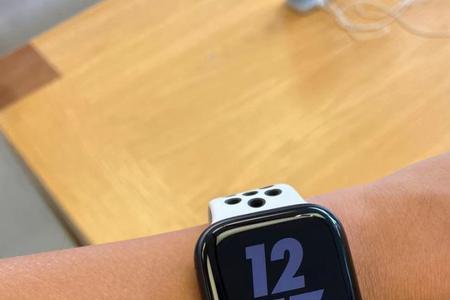 applewatchs7一直跳转播放中