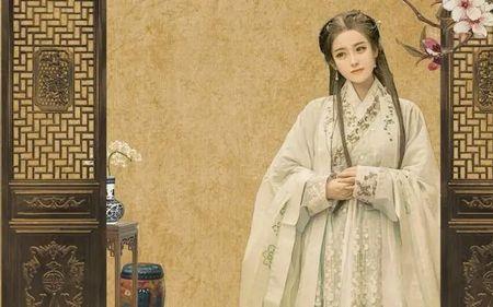 绣鞍朱鞅什么意思