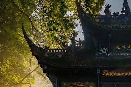 青城有大江吗