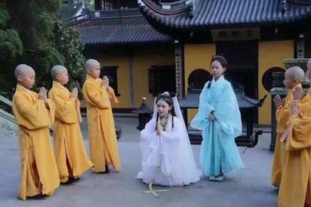 白蛇传第三关怎么过