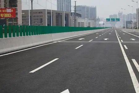 乡村道路中间虚线可以压线吗