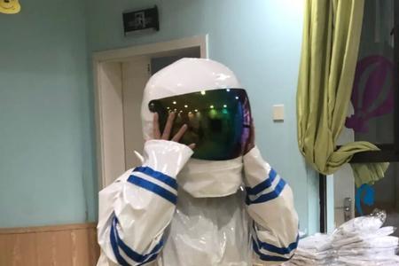 喜欢航天的女生长大能干什么
