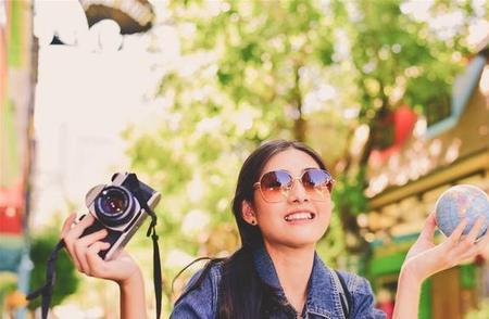 女生说喜欢旅游幽默回答
