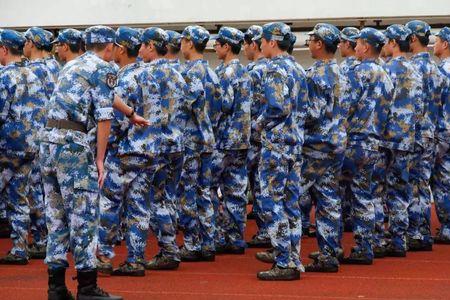 上海大学生军训多久