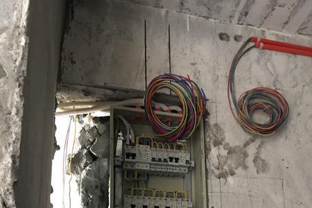 家里没地线水泥地可以接地线么