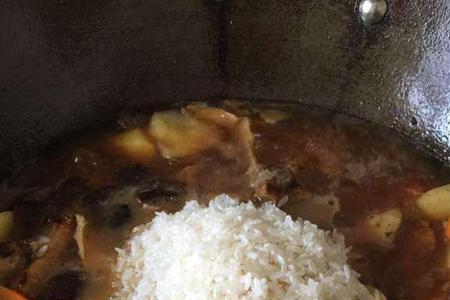 东北大锅大米饭做法