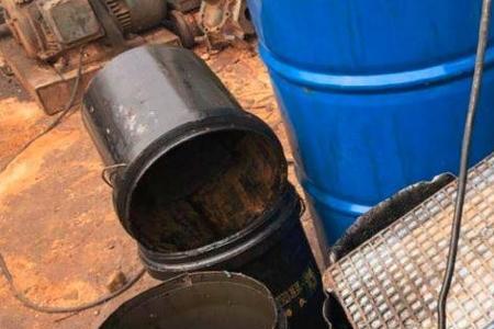 废机油污染地下多深