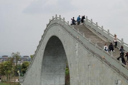峨秀湖夏天温度