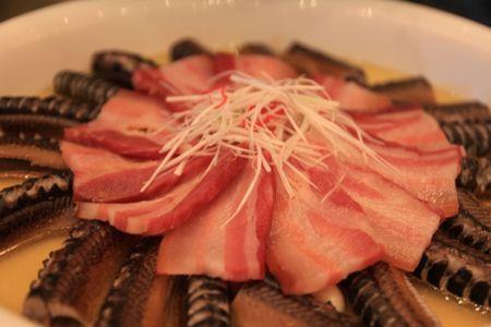 咸肉蒸浙江长兴黄鳝的做法