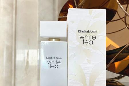 伊丽莎白雅顿香水怎么启用