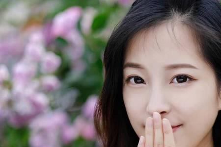 女人该不该活在世俗的眼光里