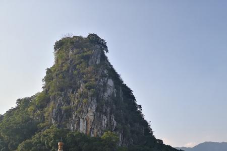 鼎湖山好玩还是七星岩好玩
