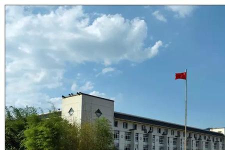 云天化中学为什么不是公立的