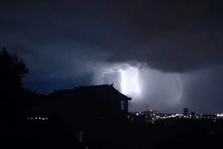 一阵雷声对吗