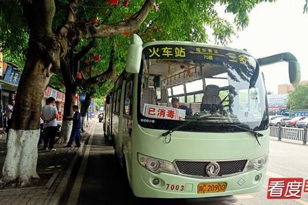 自贡同心路坐哪路公交车