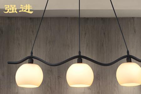 饭店厨房采用什么灯具