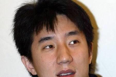 成龙的儿子为什么叫房祖名