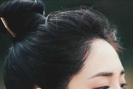 明眸皓齿形容男还是女