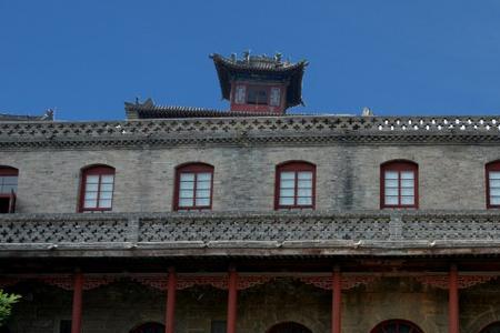 阎锡山旧居长多少里