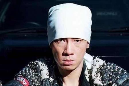 陈小春叱咤获奖歌曲
