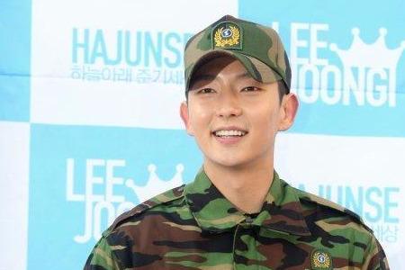 金秀贤为什么不用服兵役