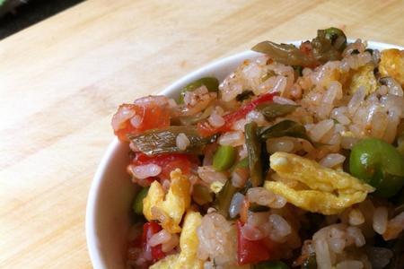 青豆蛋炒饭家常做法