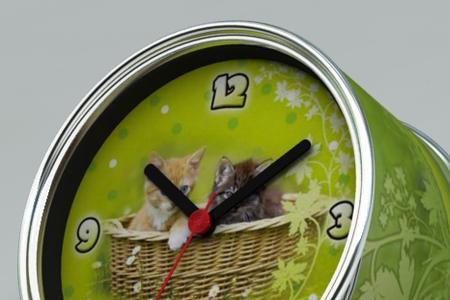 clock in 还是onthe wall