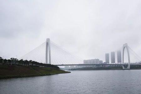 南宁邕江桥离水面高度多少