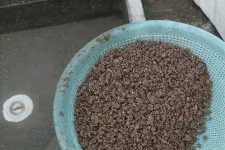 烧过的煤渣用水过滤可以用吗