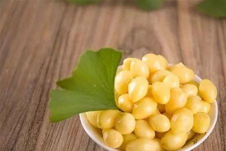 银杏果去核方法