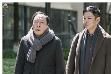 都挺好里石天冬的爸爸是谁