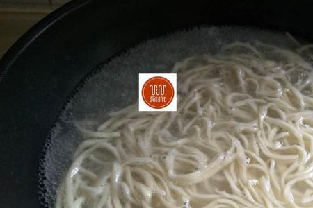 挑面条的读音