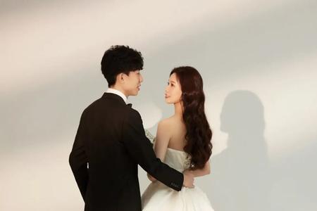 婚纱照入三本相册130张算多吗