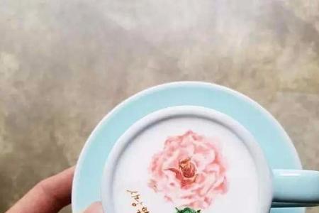 一杯香茶敬雅客下联
