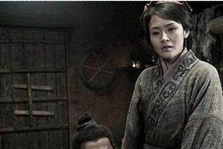 吕后怎么对待曹氏